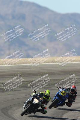 media/Oct-30-2025-Racers Edge (Thu) [[dabbdaf680]]/3-B Group/Session 2 (Bowl Exit)/